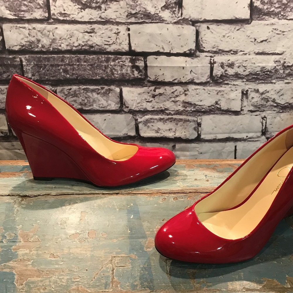 Jessica Simpson Red shoes 9.5 NEVER WORN